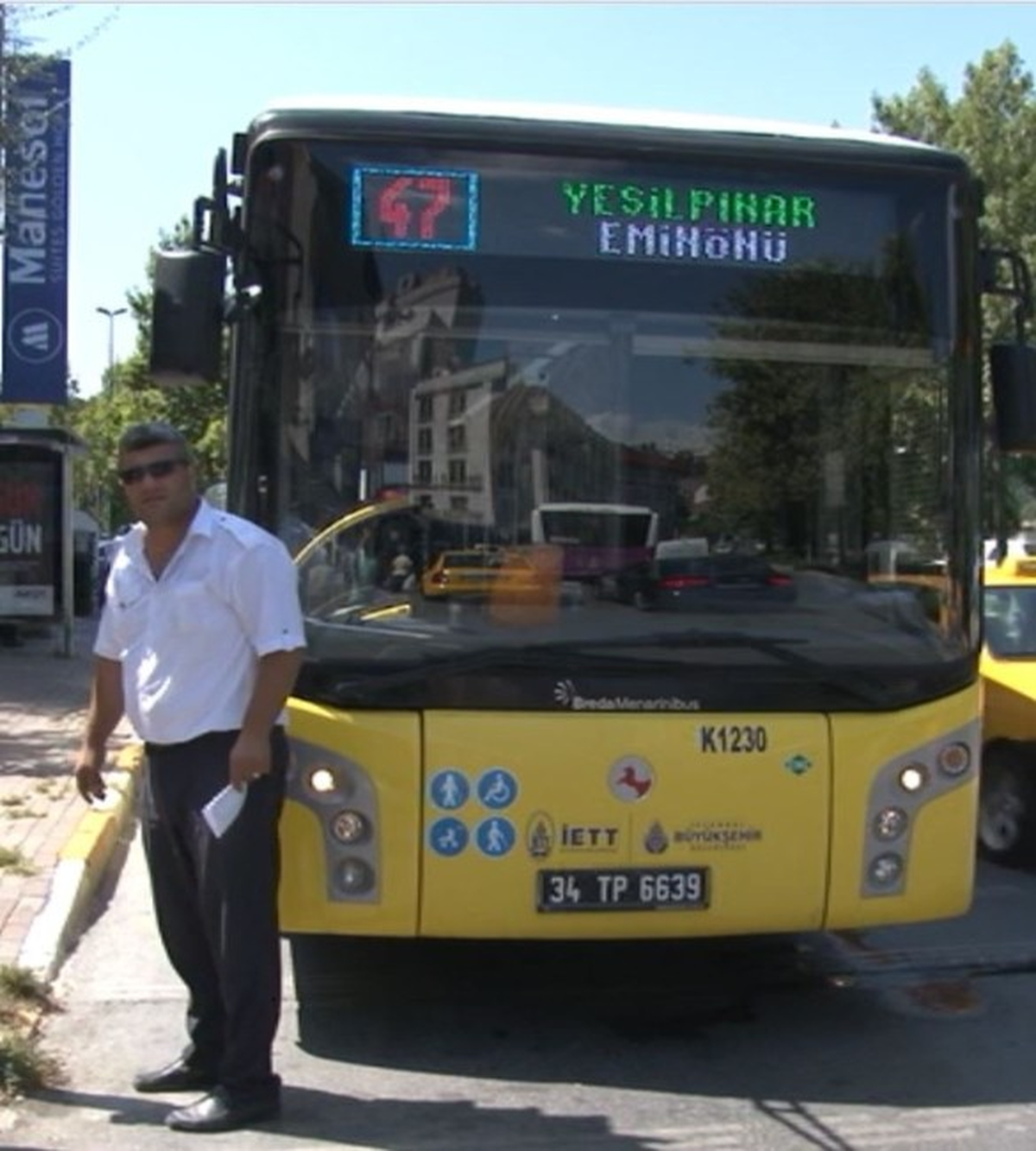 Otobüs Ani Fren Yapınca Minik Bebek Koridora Fırladı