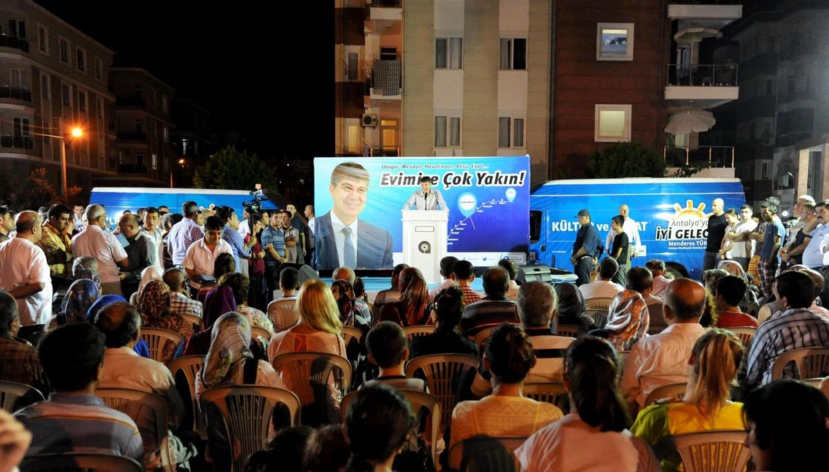 Antalya\'da Raylı Sisteme Referandum