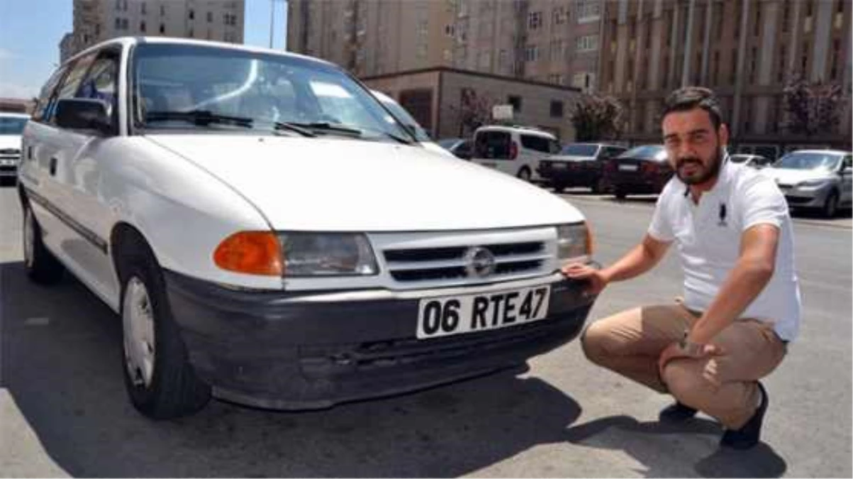 \'\'RTE" Plakalı Otomobil, 75 Bin Liraya Satışa Çıkarıldı