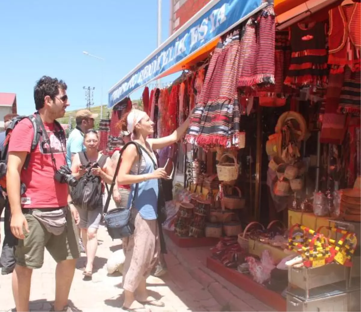 Sıcaktan Bunalan Turistler Ordu\'nun Yaylalarına Akın Etti