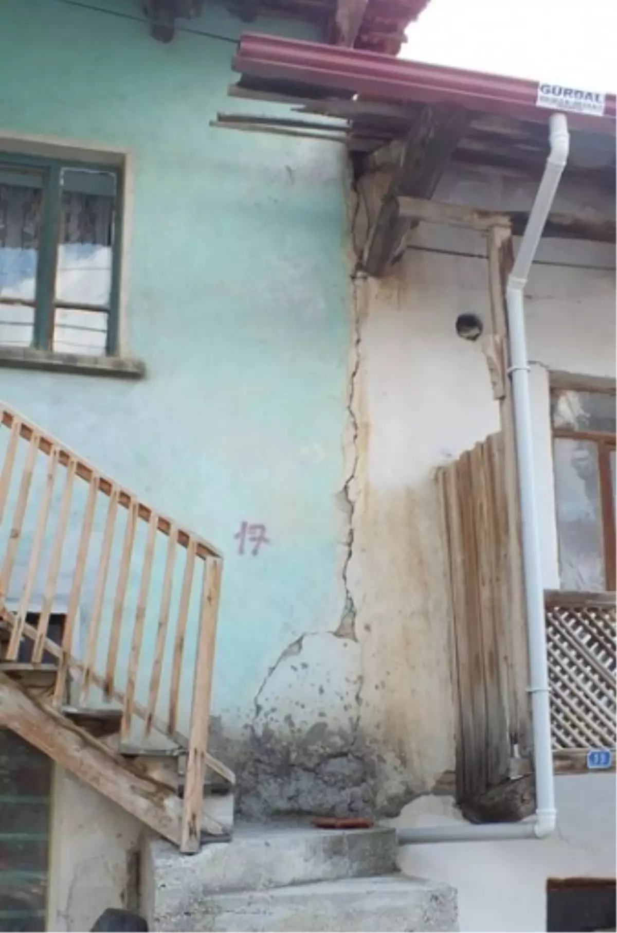 Ağlasun\'daki Deprem Hasarları İnceleniyor