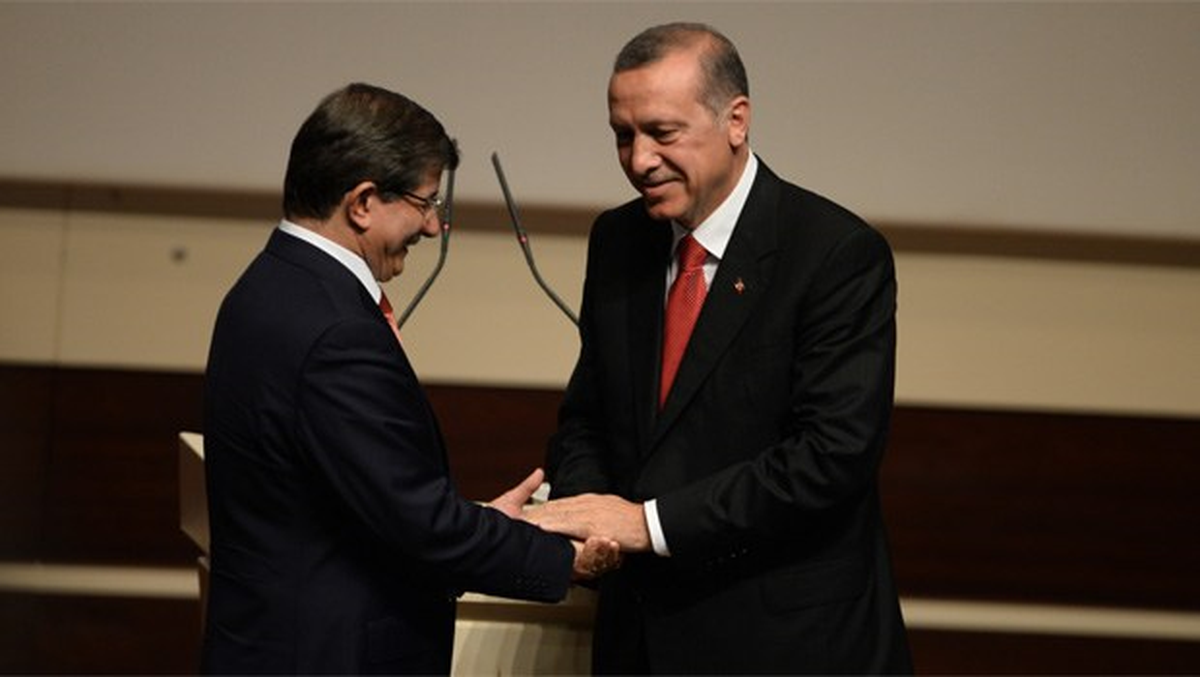 Cumhurbaşkanı Tayyip Erdoğan, Ahmet Davutoğlu\'yla Bir Araya Geldi
