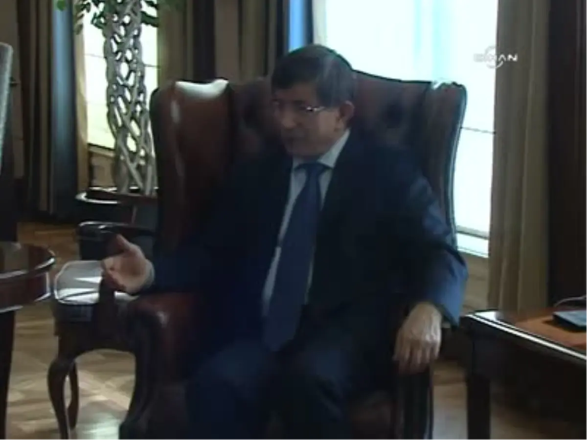 Davutoğlu, Dışişleri Bakanlığı Personeline Veda Etti