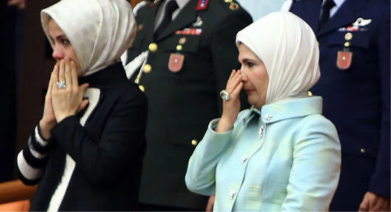 Emine Erdoğan ve Esra Albayrak Yemin Töreninde Ağladı