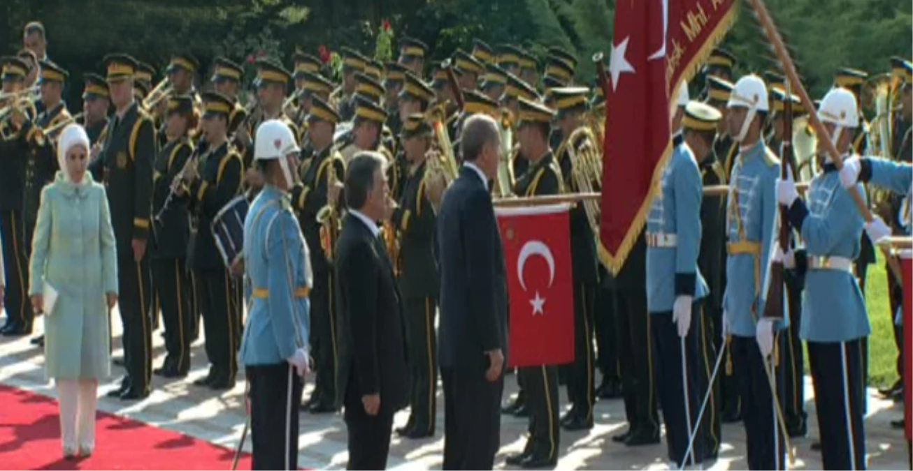 Erdoğan, Çankaya Köşk\'ünde Askeri Selamladı