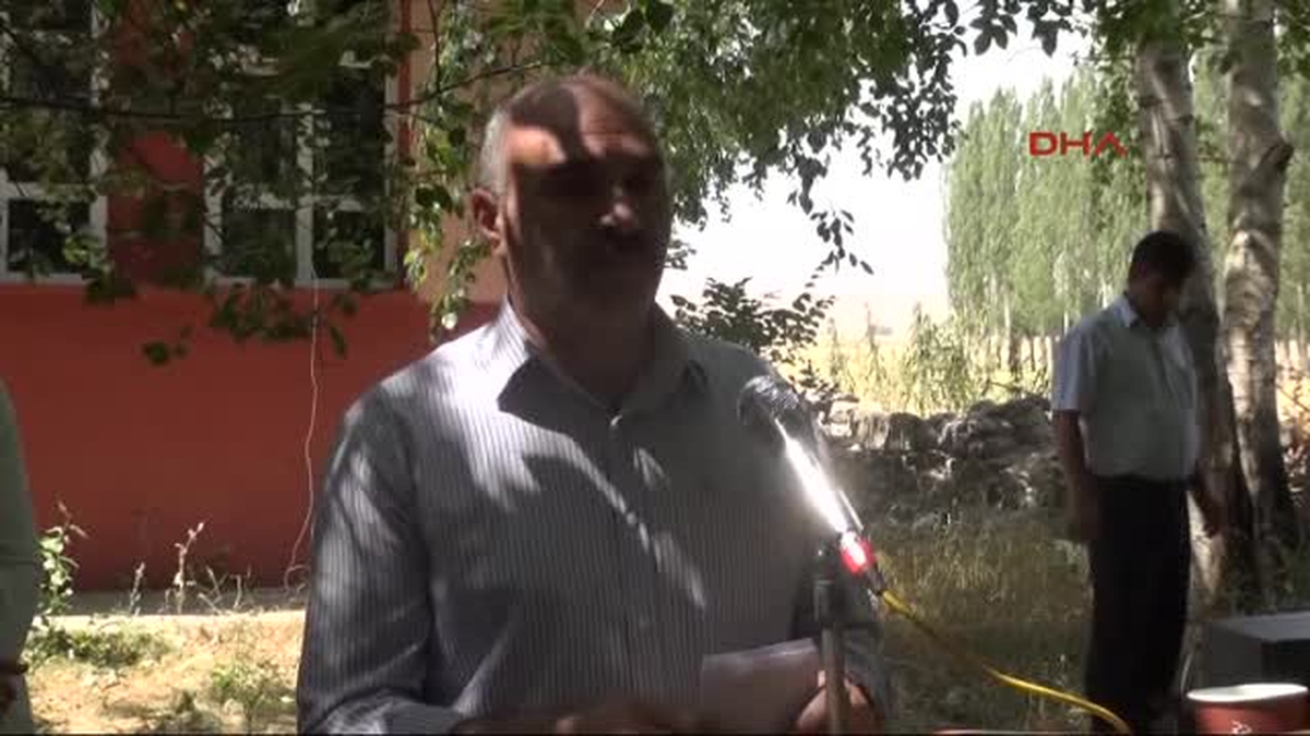 Erzurumlu Arıcılar Bir Kovandan 30 Kilo Bal Alacak