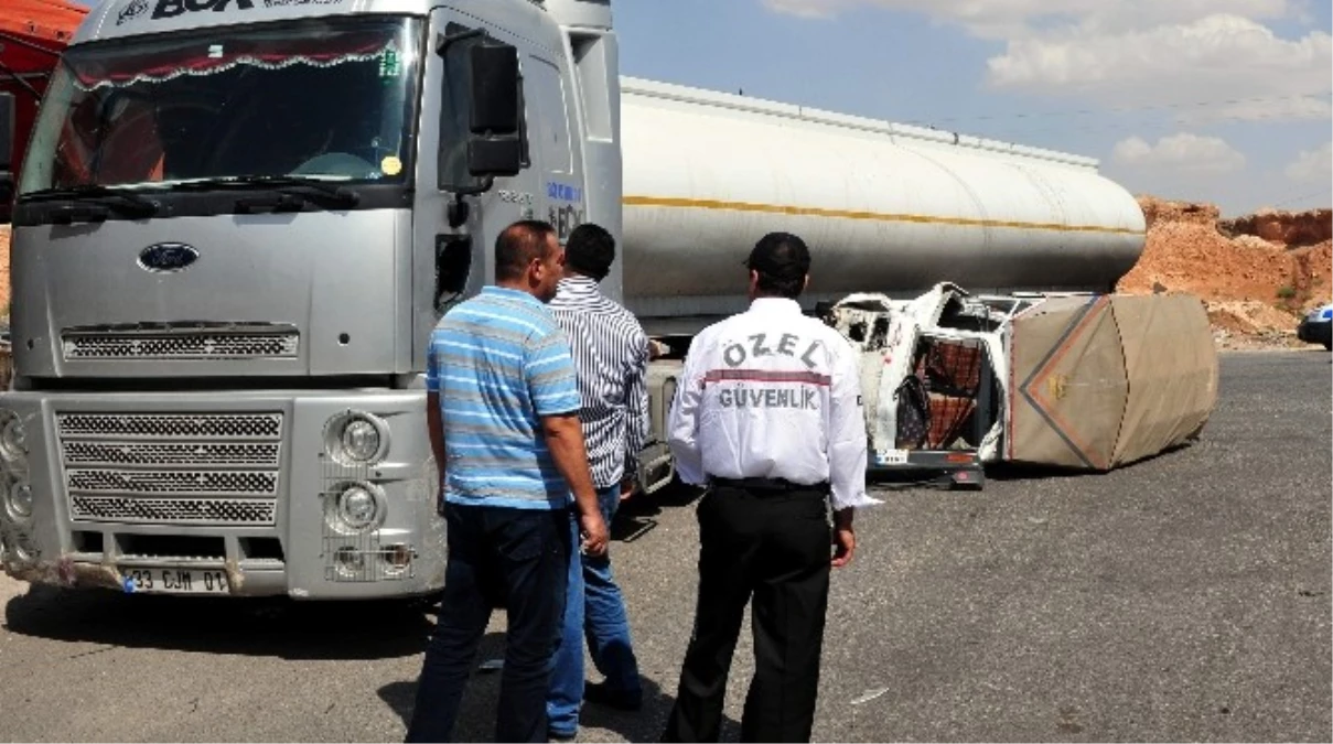 Gaziantep\'te Trafik Kazası: 3 Yaralı