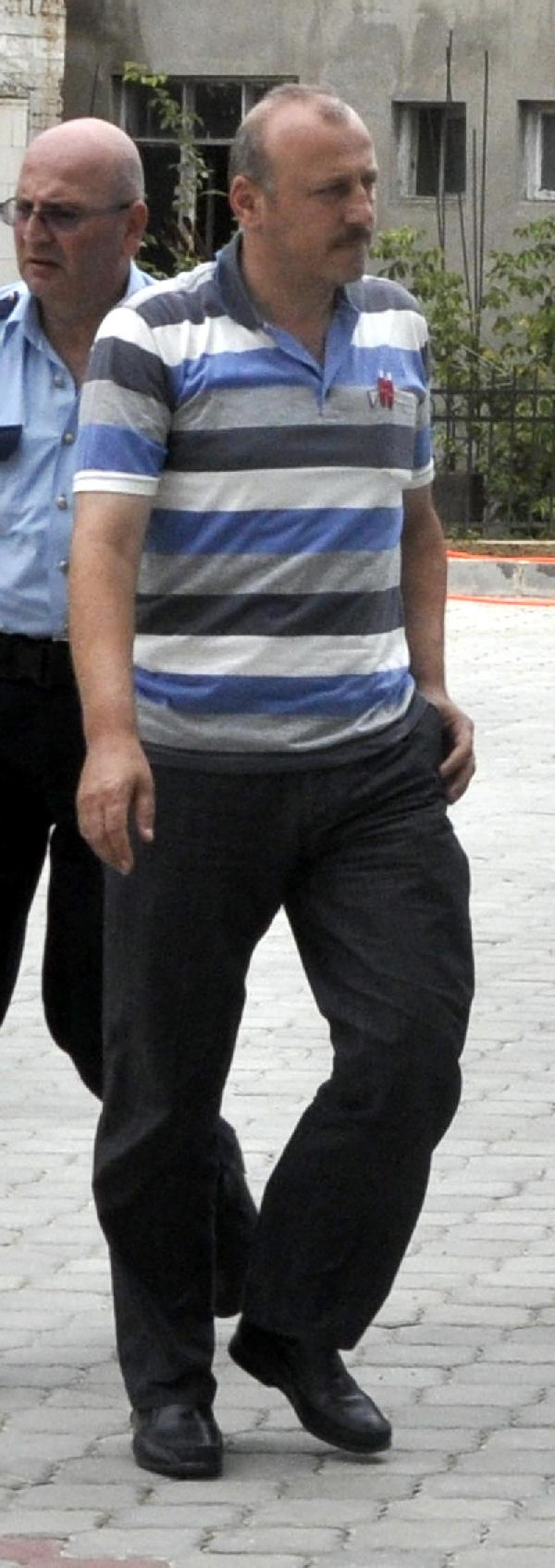 Genç Kıza Çarpan Tır Şoförü Serbest