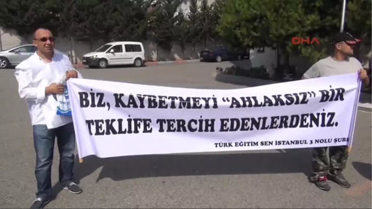 Görevden Alınan Okul Müdürlerinden Protesto