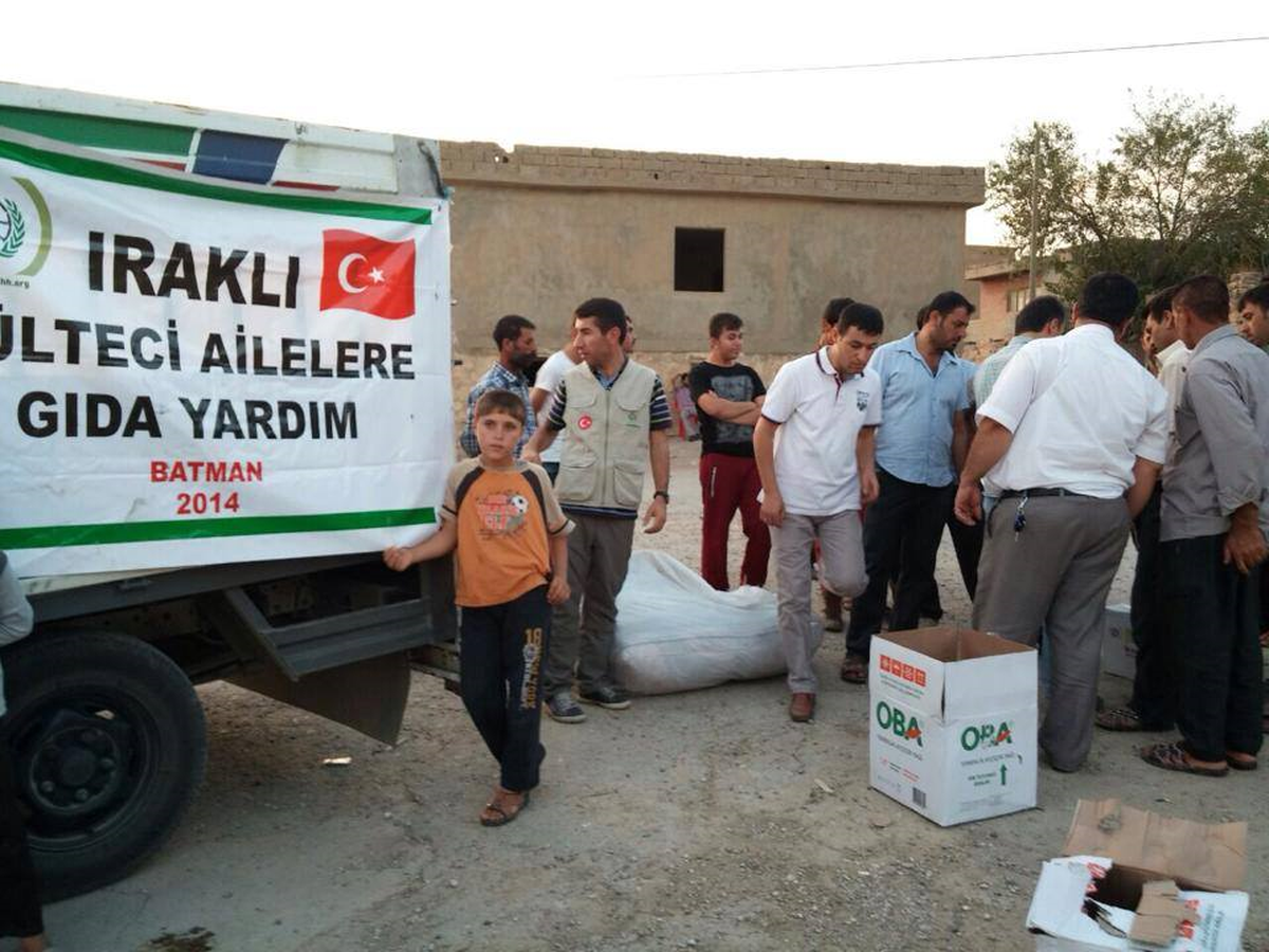 İHH\'nın Ezidilere Yardımı Sürüyor