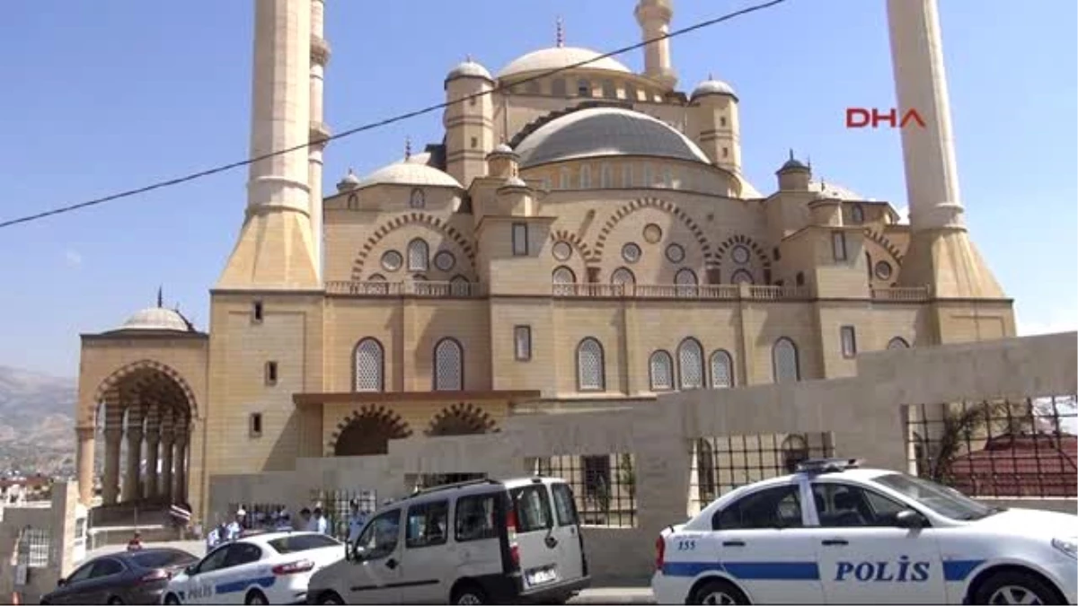 İntihar Eden Polis Memuru Toprağa Verildi