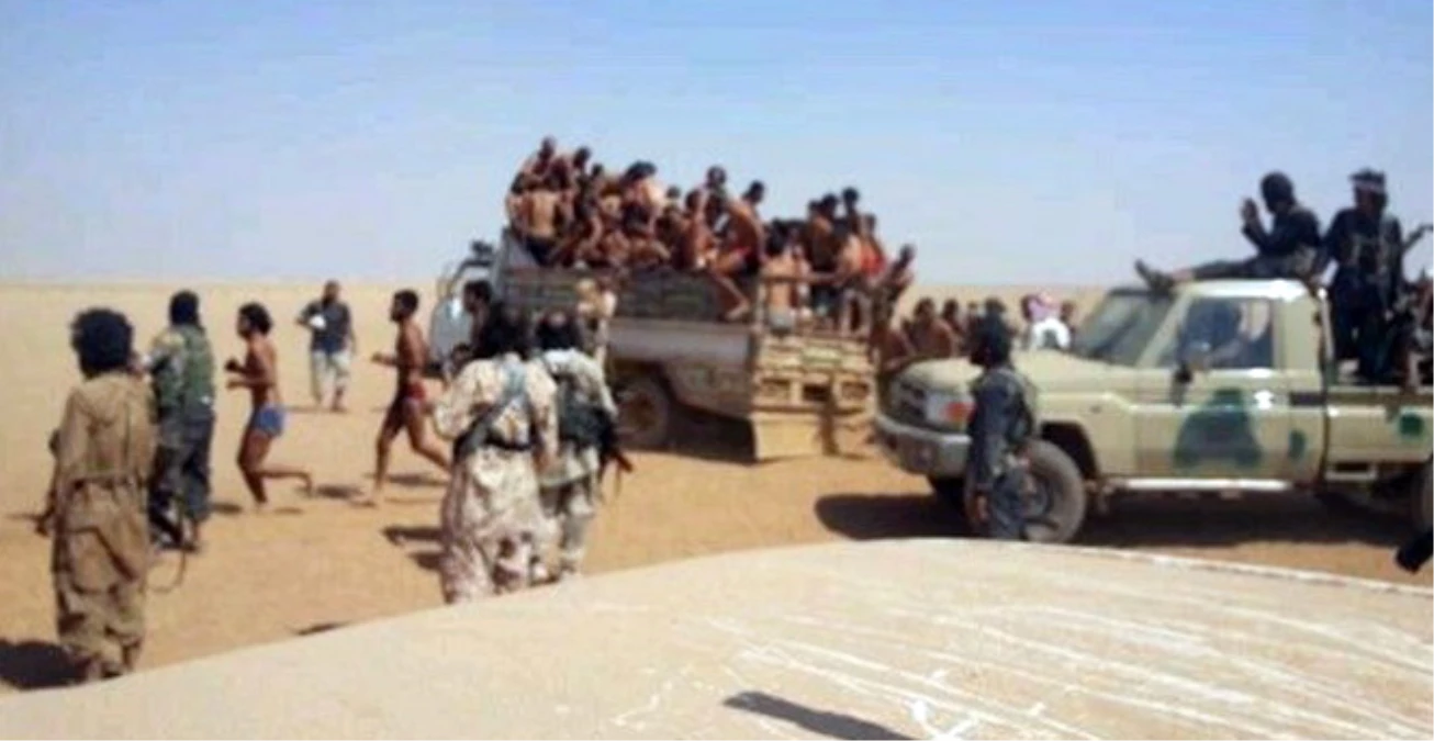IŞİD, 200 Suriyeli Askeri Soyup İnfaz Etti