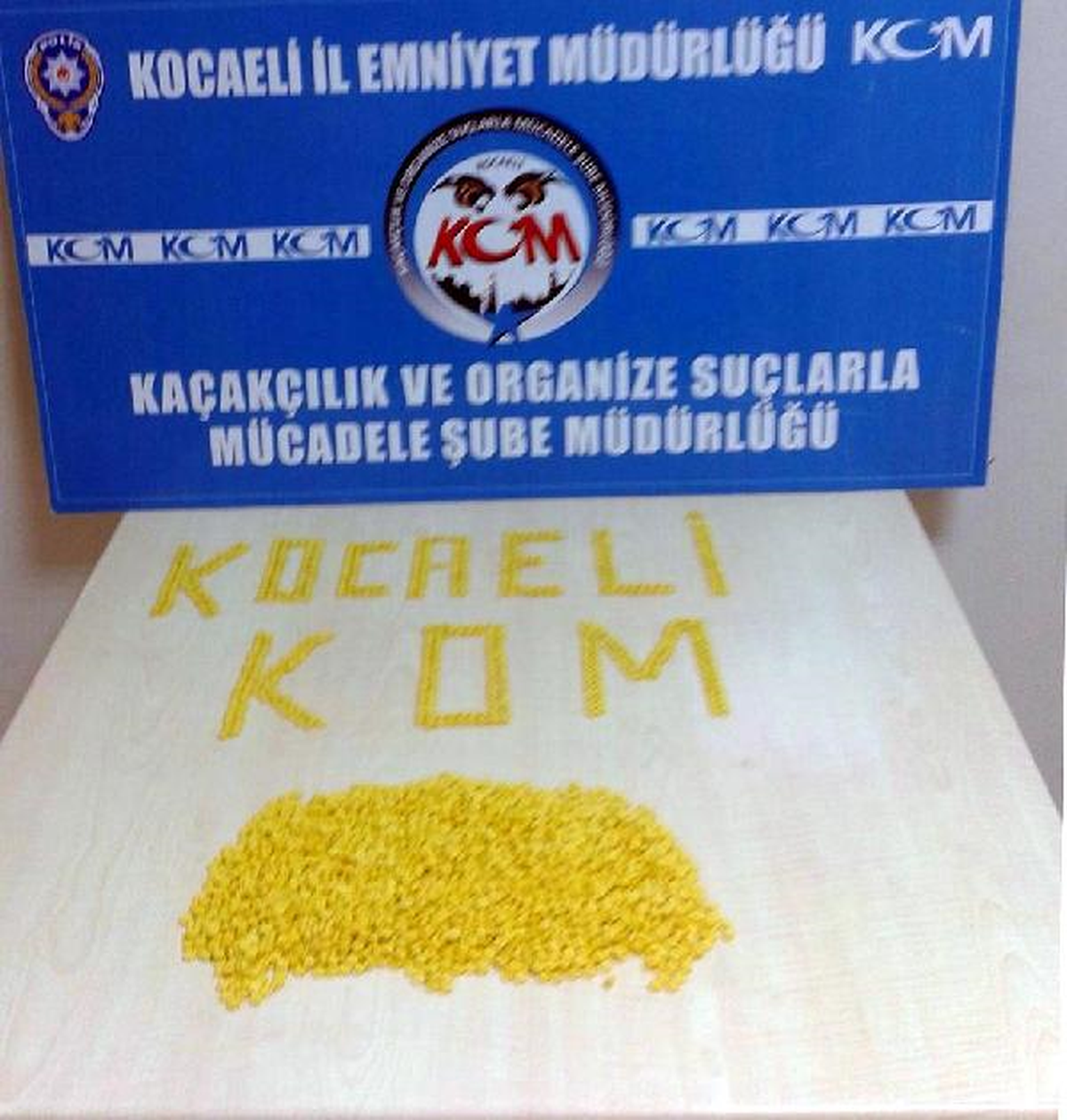 İzmit\'te Uyuşturucu Hap Operasyonu