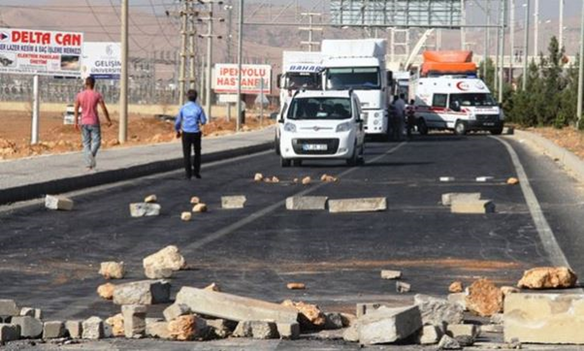 Kızıltepe\'de Elektrik Kesintisi Protestosu