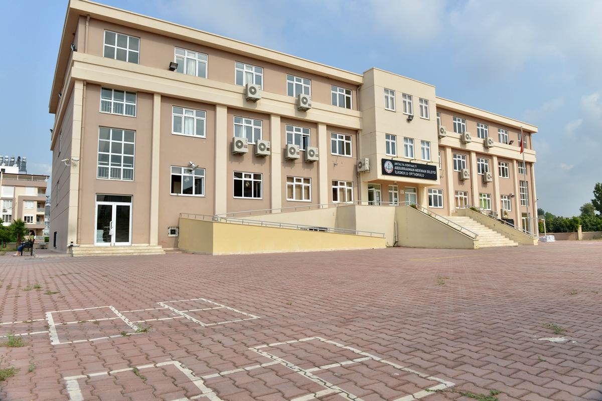 Konyaaltı\'nda Okullar Yeni Eğitim Yılına Hazır