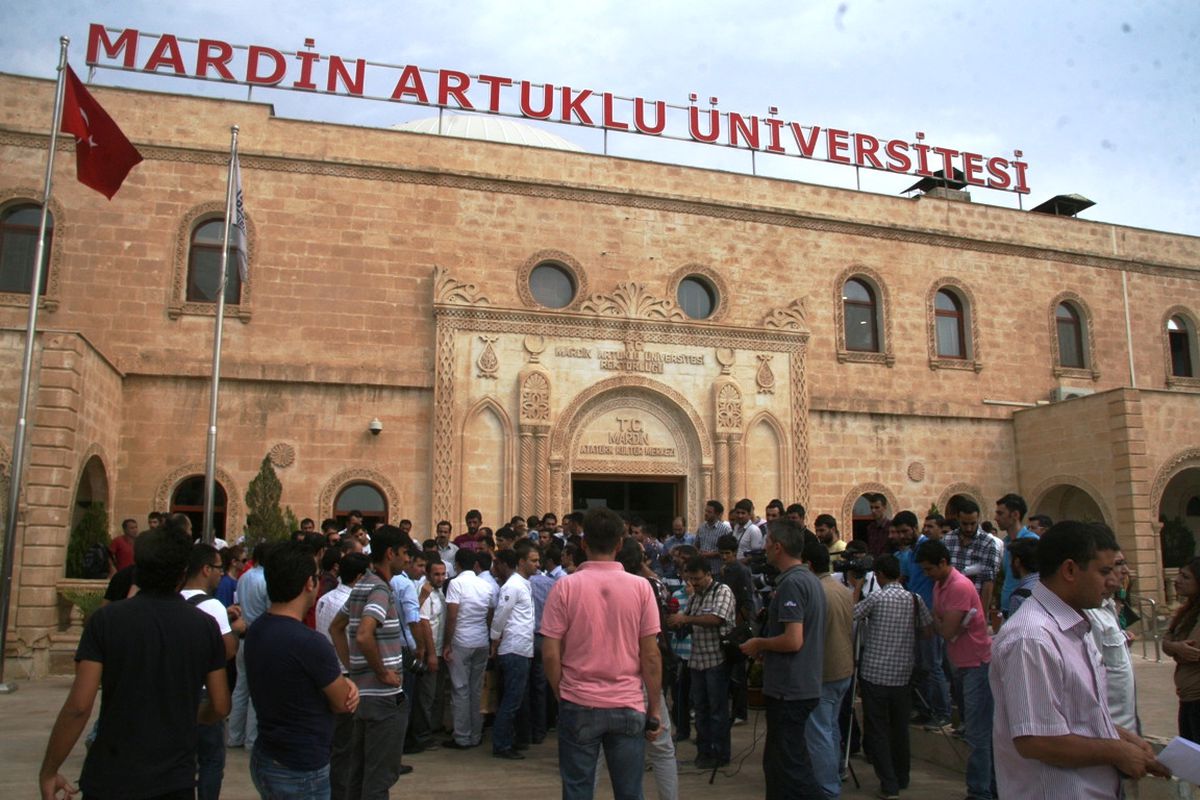 Kürtçe Öğretmeni Adaylarının Atanma Talebi