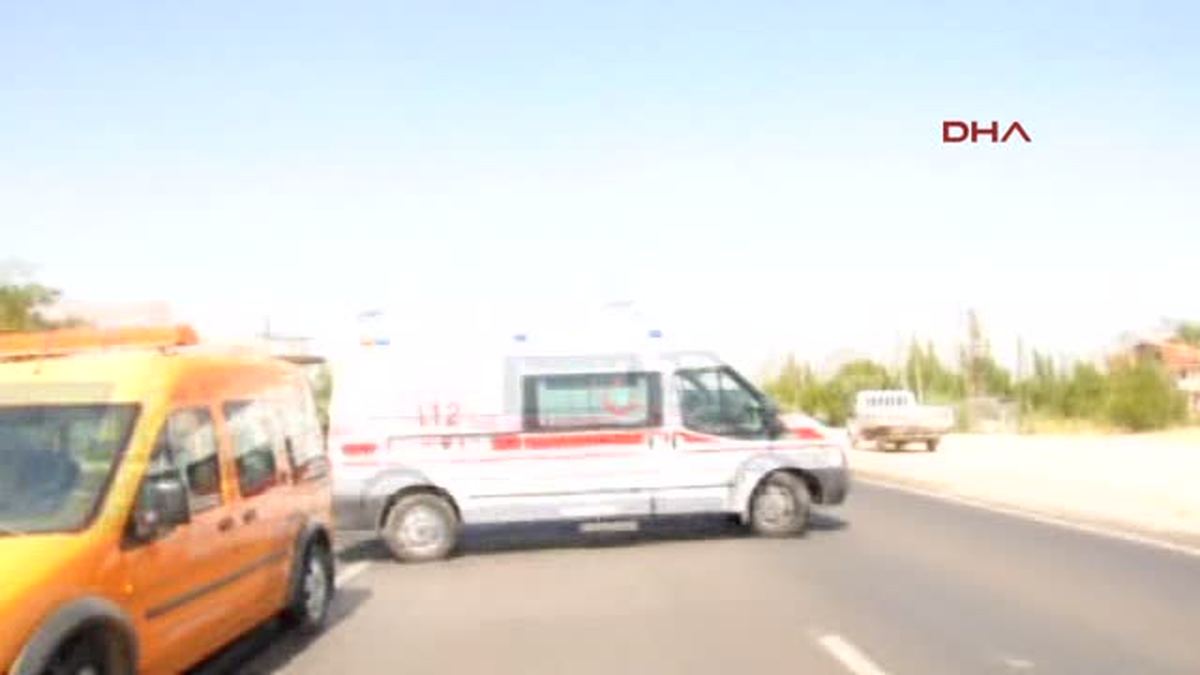 Otomobil Takla Attı 8 Kişi Yaralandı