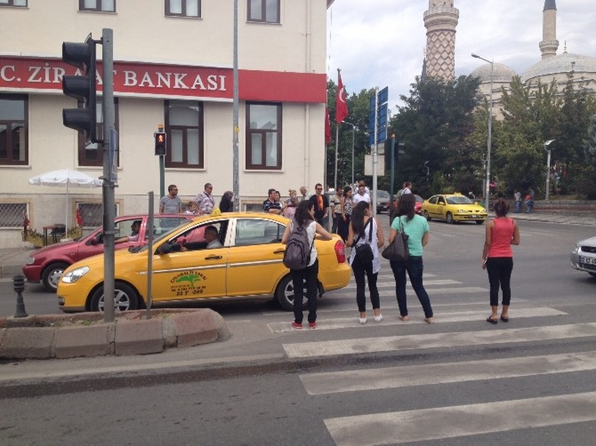 Trafik Kurallarına Uymayan Gençler, Tehlikeye Neden Oluyor