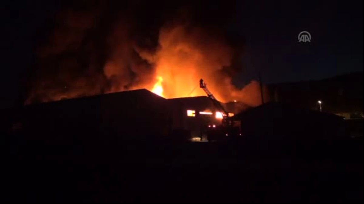 Çankırı\'da Tuz Fabrikasında Yangın