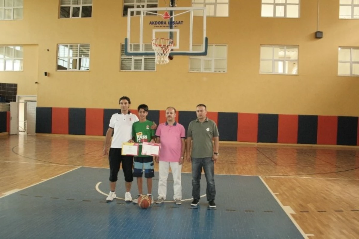Yozgat Özel Ergin Koleji Sporcuları Basketbolda Kendini Gösteriyor
