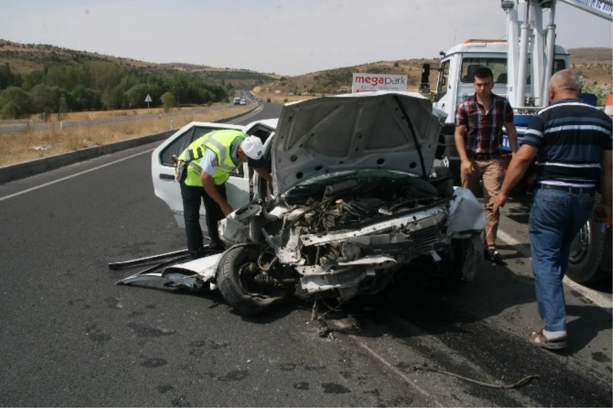 Yozgat\'ta Trafik Kazası: 4 Kişi Yaralandı