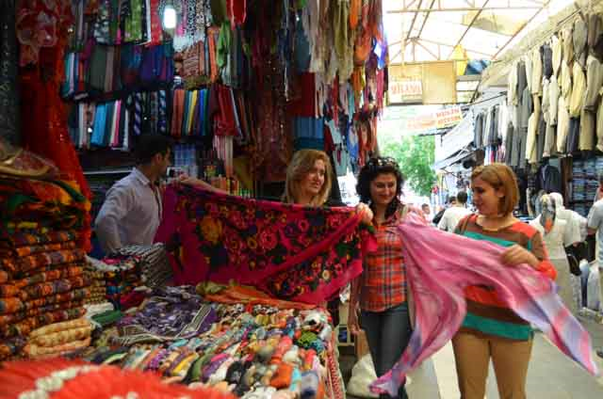 Bağlar\'da Kadınlar İçin Pazar Alanları Kuruluyor