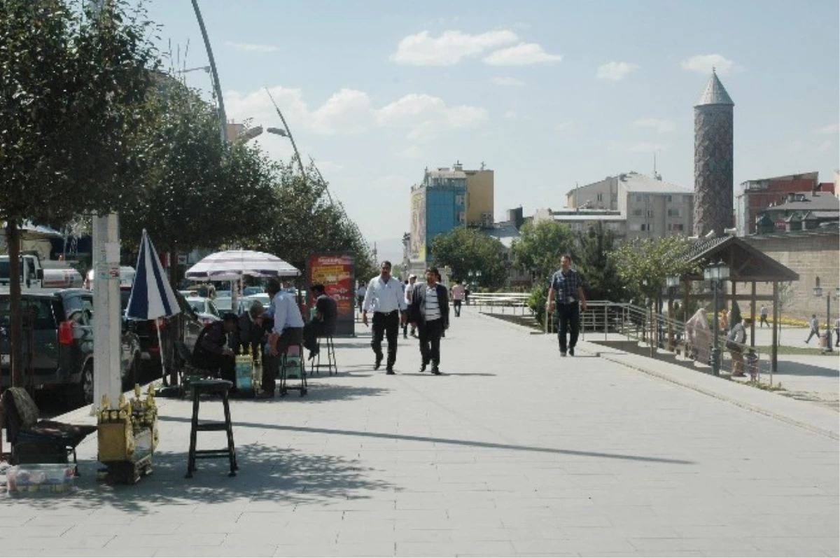 Bakan Ala ve Güllüce\'ye Hemşehrilerinden Tam Destek