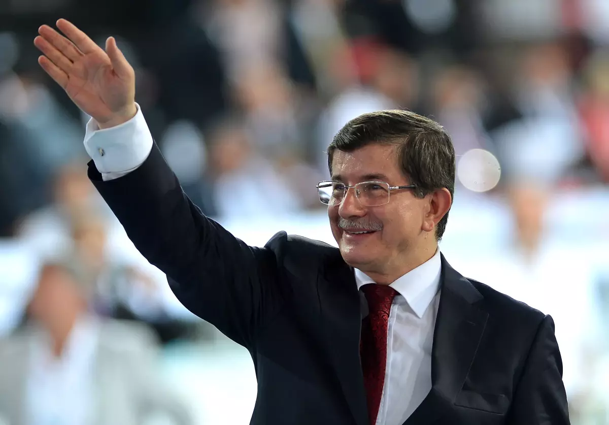 Başbakan Davutoğlu\'nun İlk İcraatı