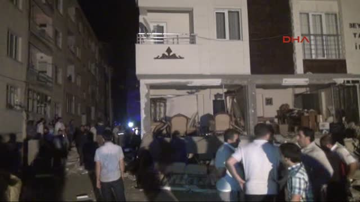Bomba Gibi Patlayan Doğalgaz Kutusu Ortalığı Savaş Alanına Çevirdi