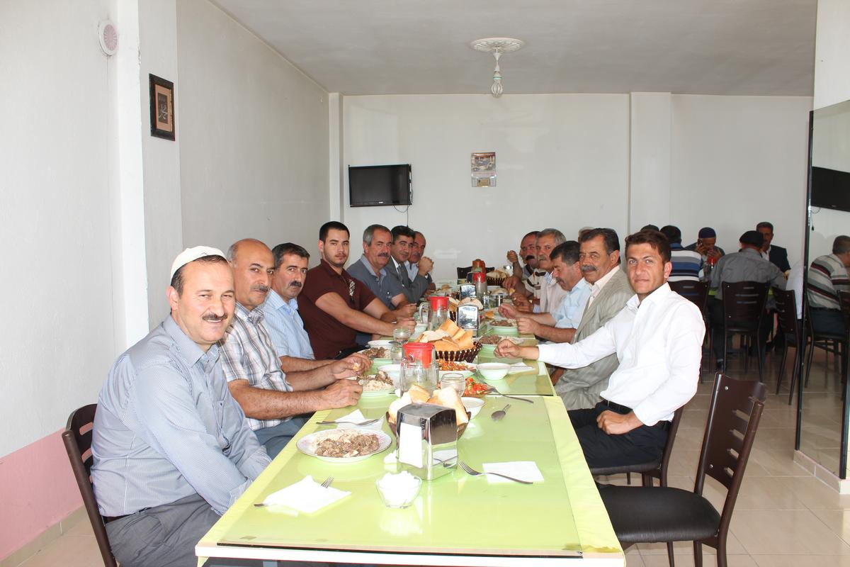 Danacı Köyü Muhtarı Türkan, İlçe Yetkililerini Ağırladı