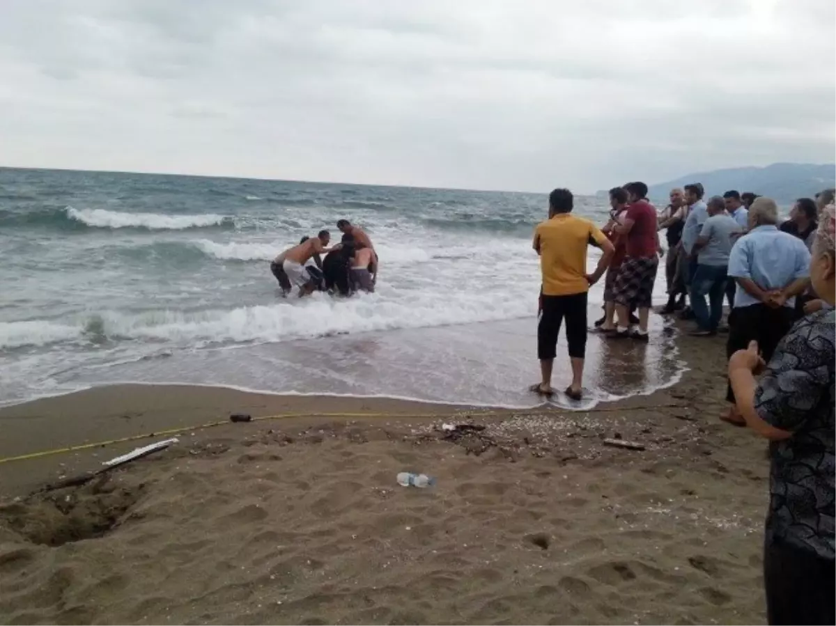 Denizde Kaybolan Gencin Cesedi Bulundu