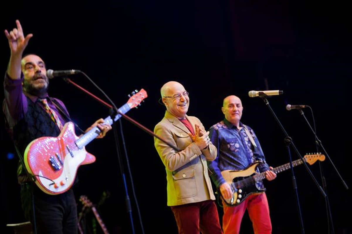 Efsane Grup MFÖ\'den Muhteşem Konser