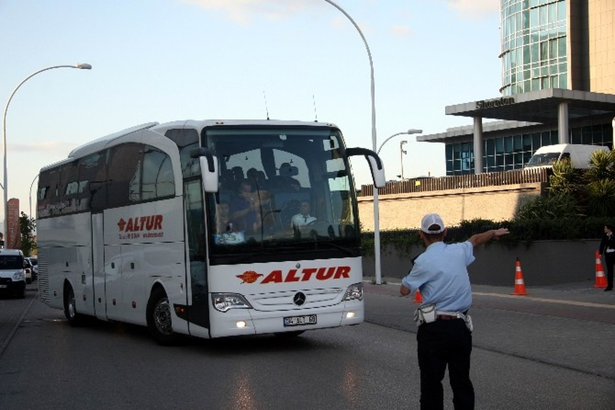 Galatasaray Kafilesi Bursa\'da