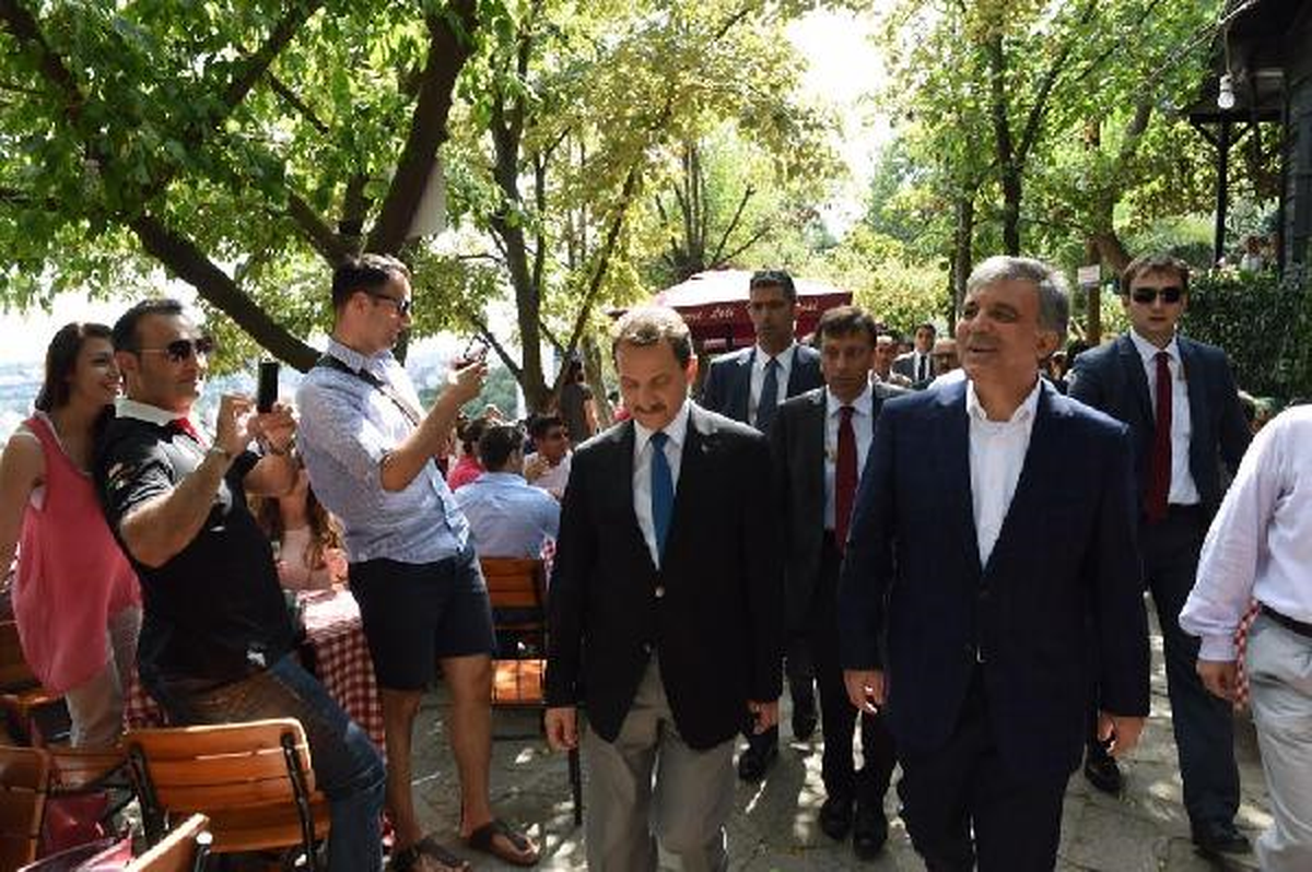 Gül, Eyüp Günlüğünü Twitter\'dan Paylaştı