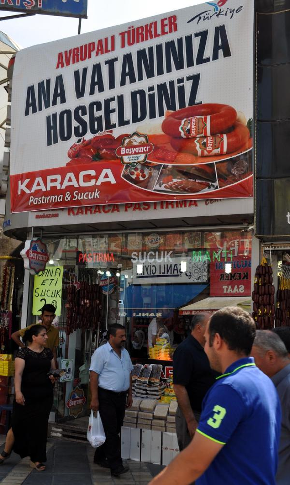 Gurbetçinin Pastırma ve Sucuk Alımları Esnafın Yüzünü Güldürdü