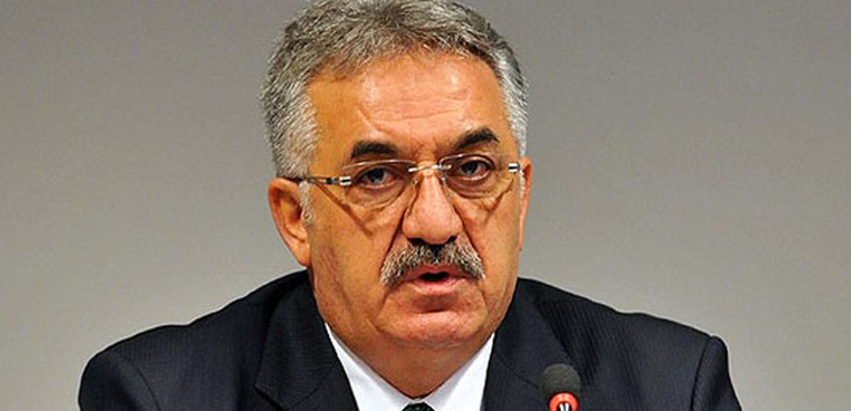 Hayati Yazıcı Görevini Canikli\'ye Devretti