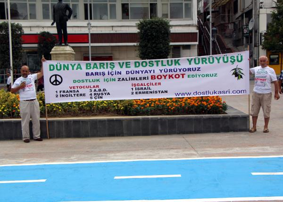 İstanbul\'dan Kahire\'ye Protesto Eylemi 3. Gününde