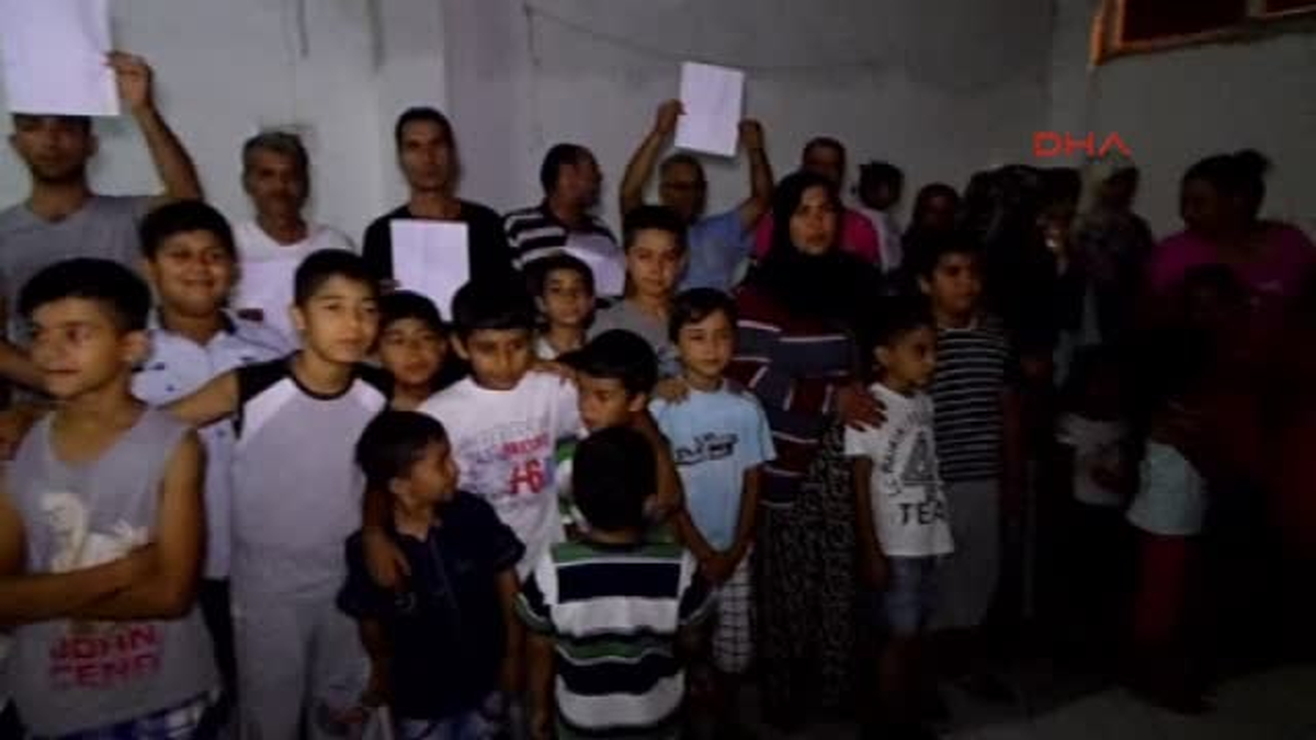 Mahalle Halkı Okul Müdürlerini Geri İstiyor