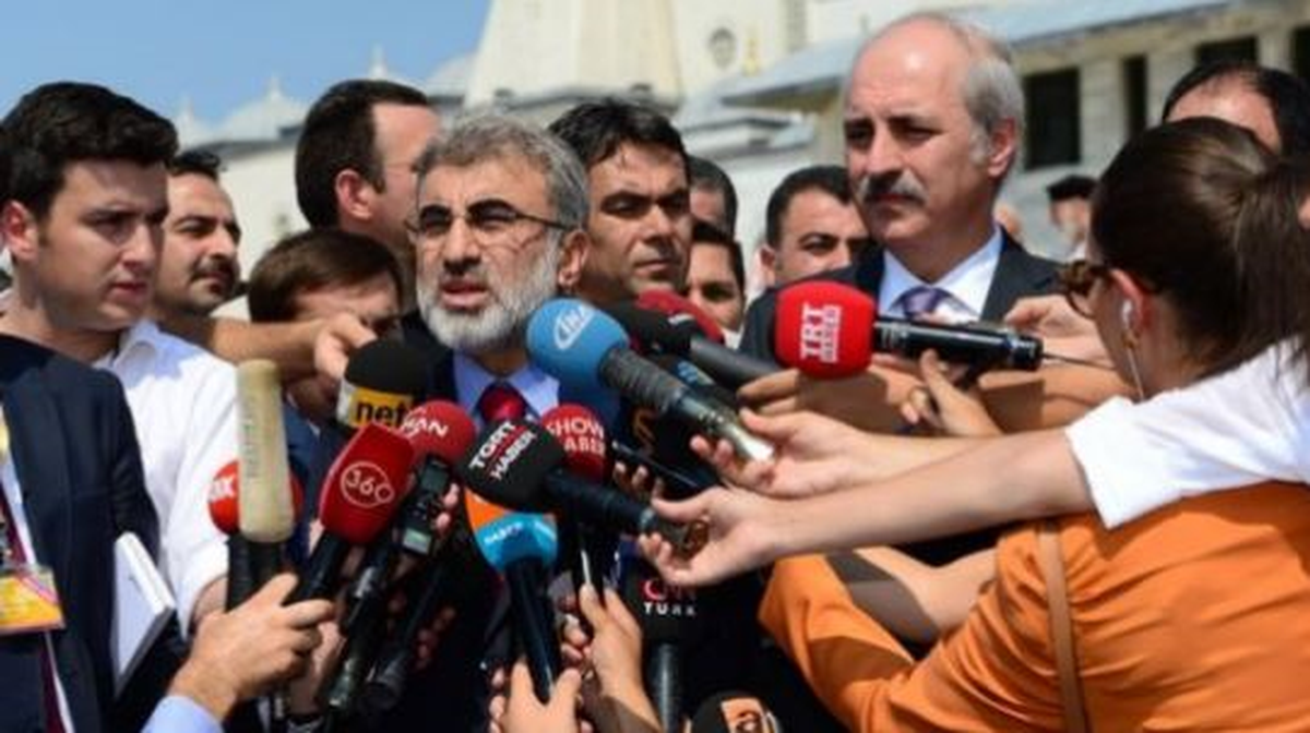 Muhabir Canlı Yayında Olduğunu Farketmedi!