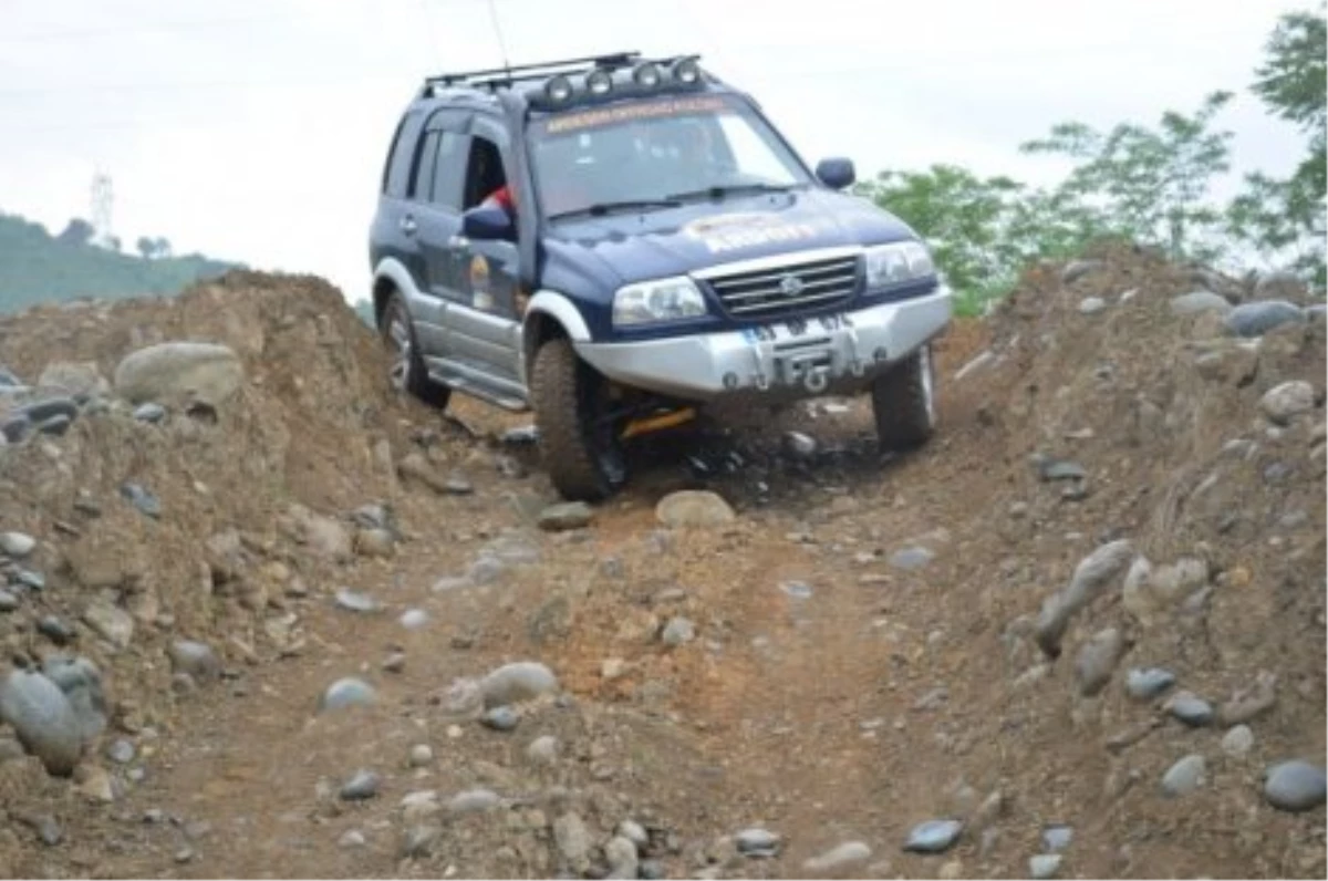 Rizeli Annenin Off-road Tutkusu