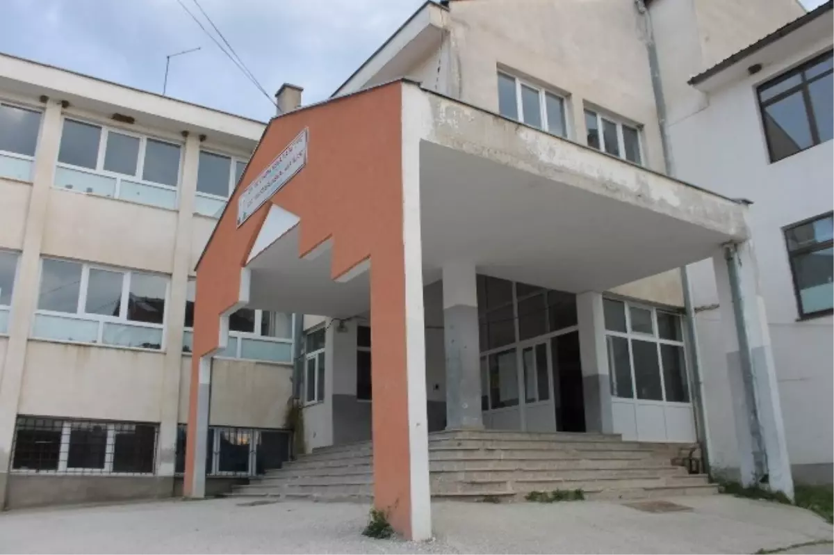 Tika ve Plasnitsa Belediyesi İşbirliğiyle Mustafa Kemal Atatürk Okul Binası Yenileniyor