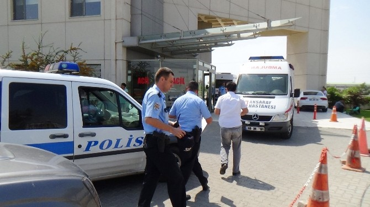 Tüfekle Kendini Vuran Genç İntihar Etti