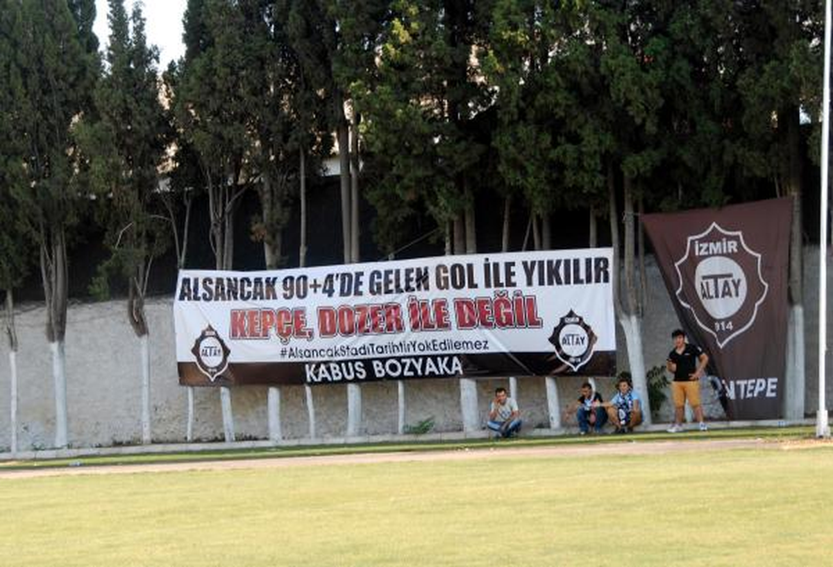 Altay Taraftarından Alsancak Protestosu