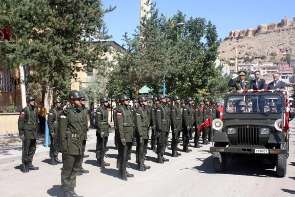 Bayburt\'ta Zafer Bayramı Coşkusu