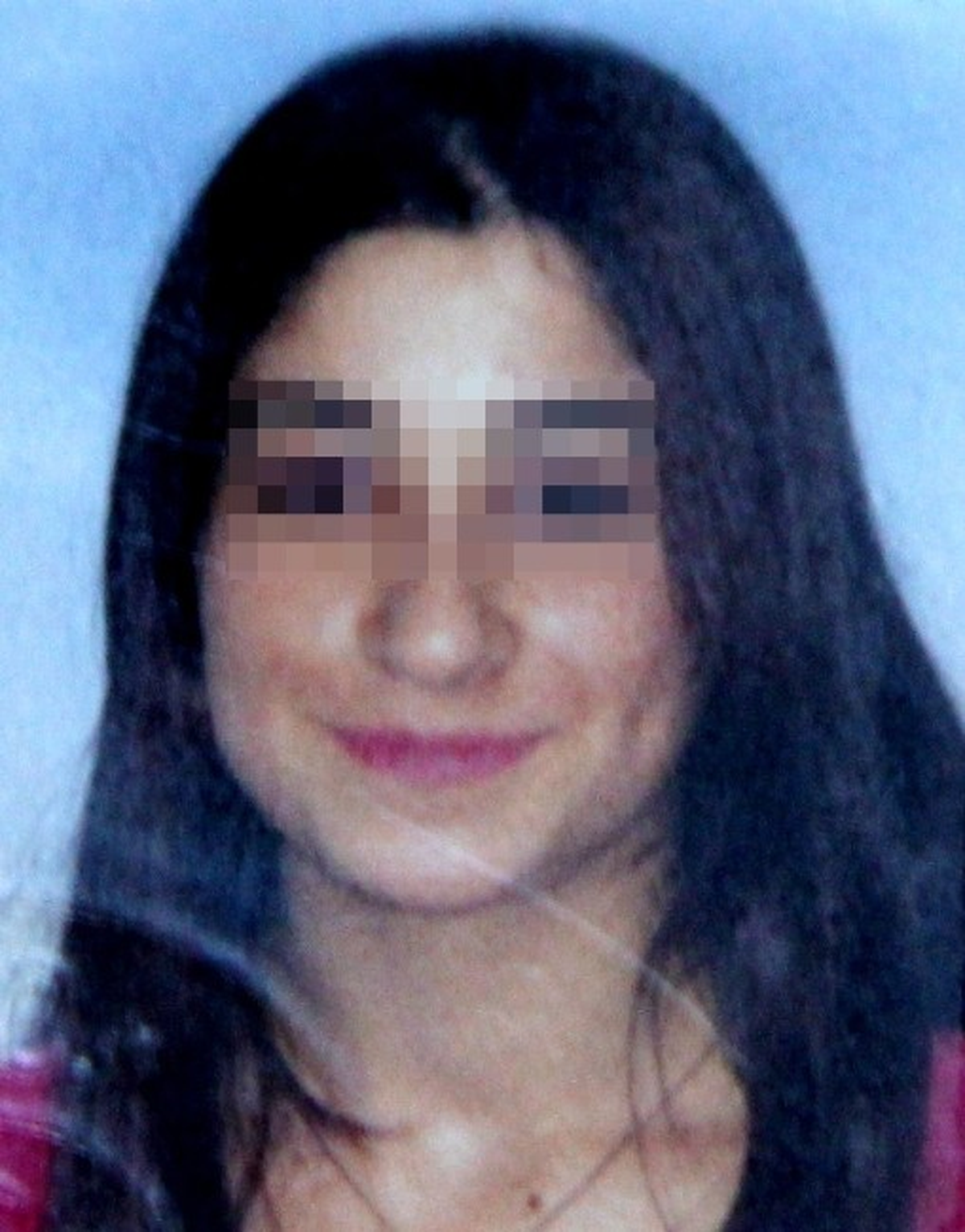 Genç Kız, Tacizciyi Göğsünden Bıçakladı