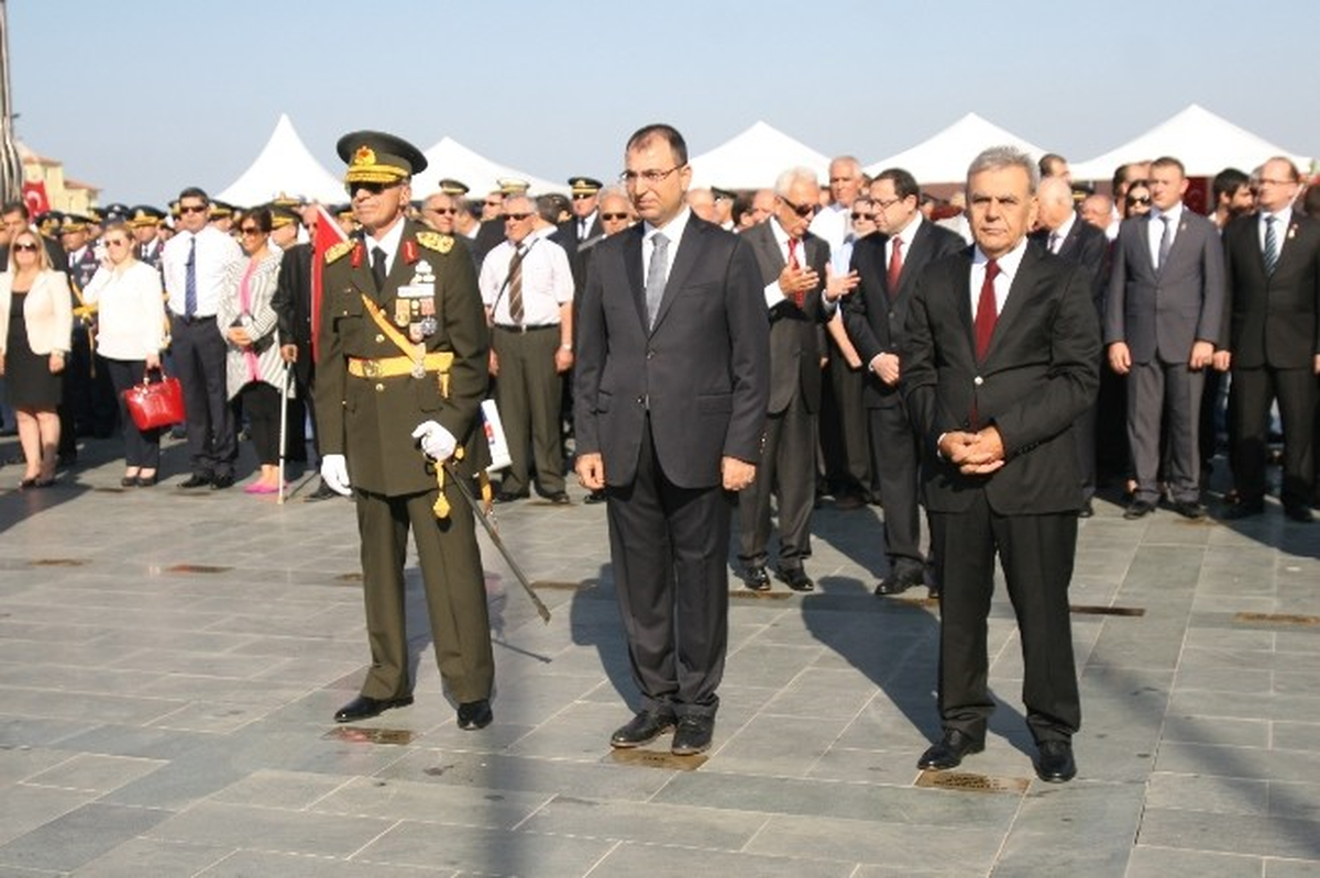 İzmir\'de 30 Ağustos Kutlamaları Başladı