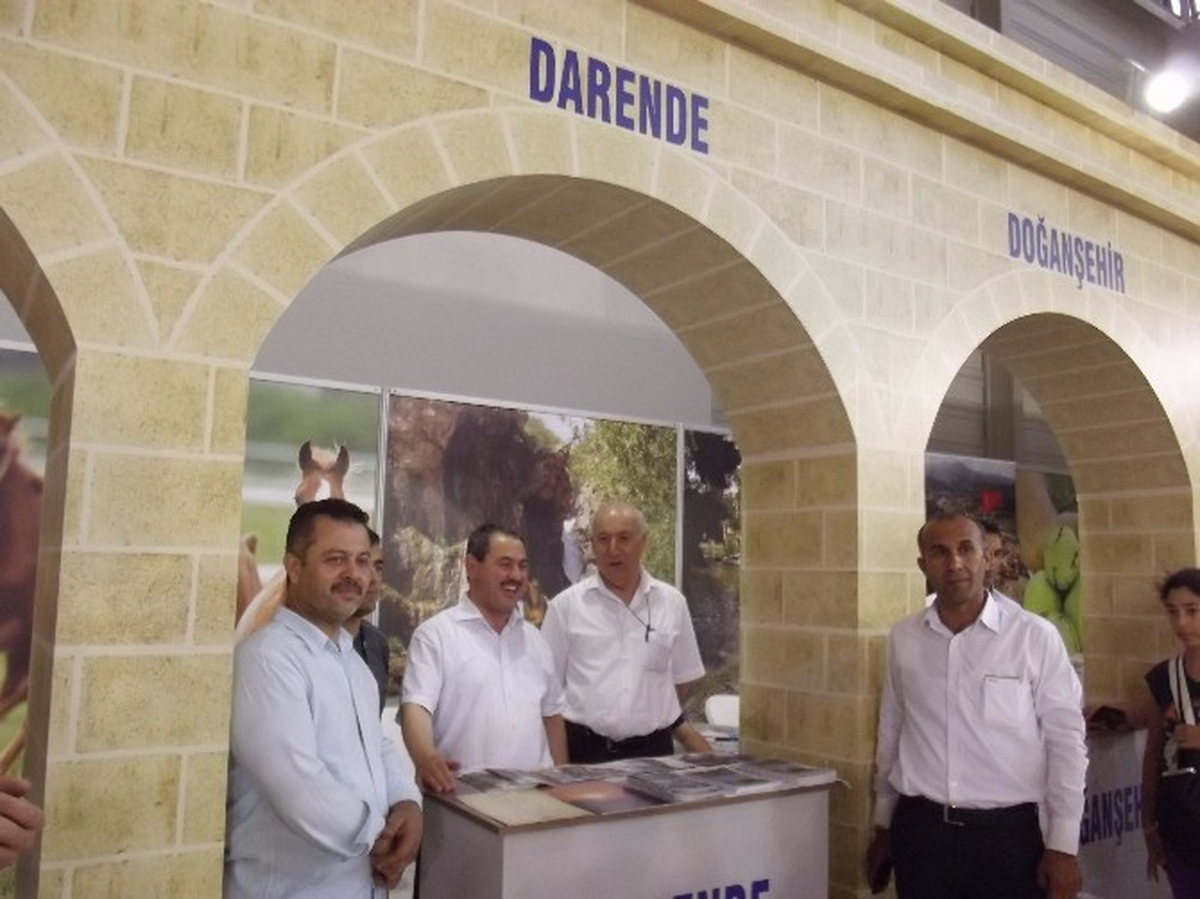 İzmir Fuarının Onur Konuğu Malatya Standından, Kayısı Döneri İkramı