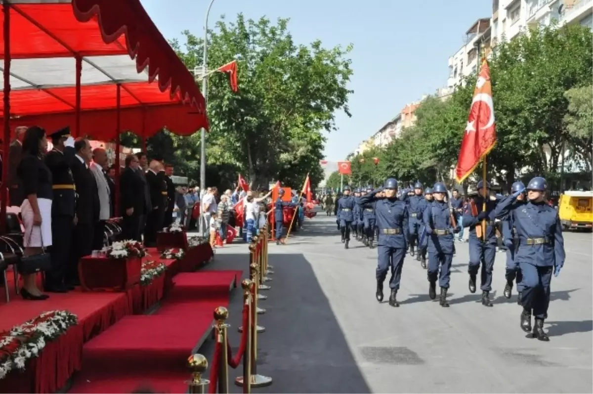 Konya\'da 30 Ağustos Zafer Bayramı Kutlamaları