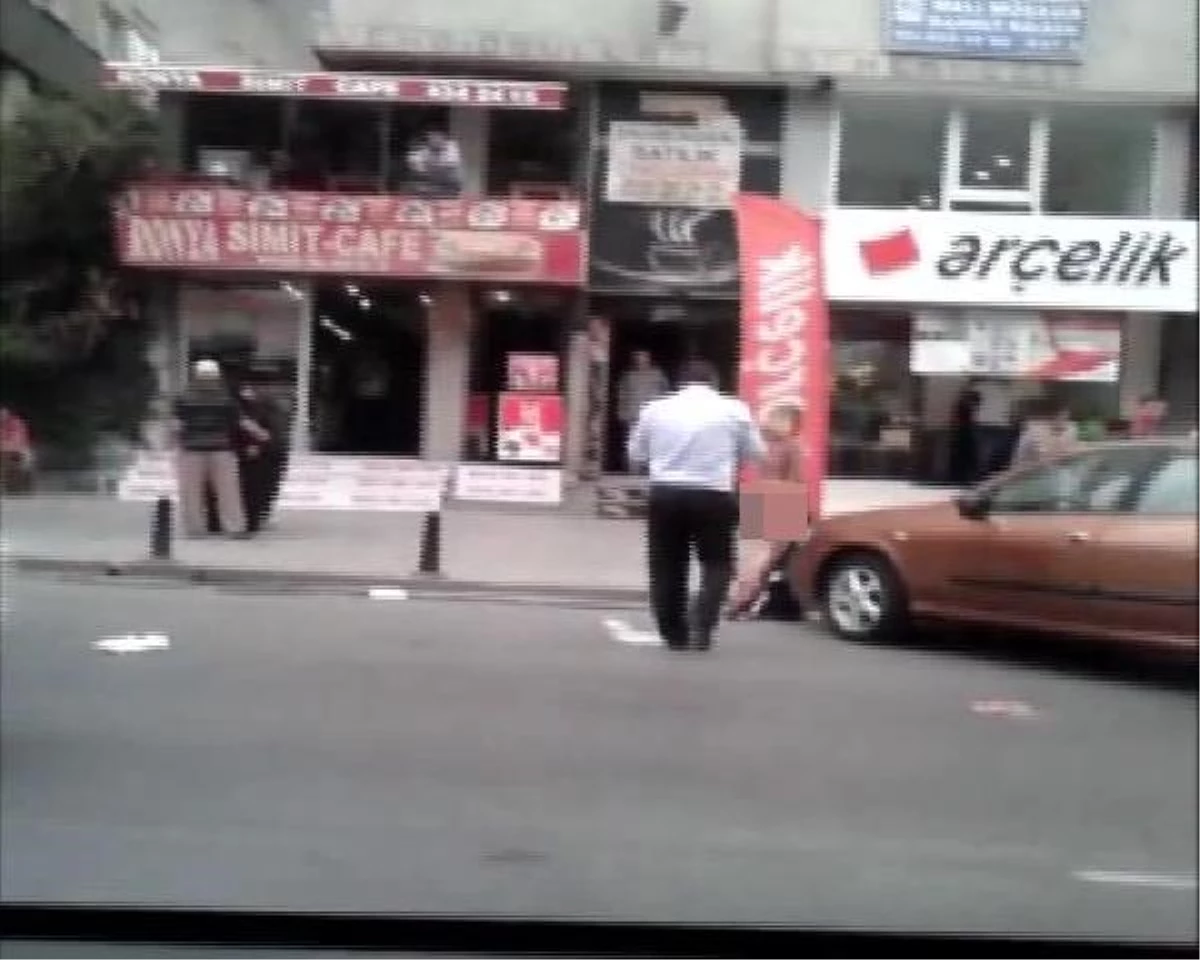 Polis'i Duyunca Çırılçıplak Soyundu