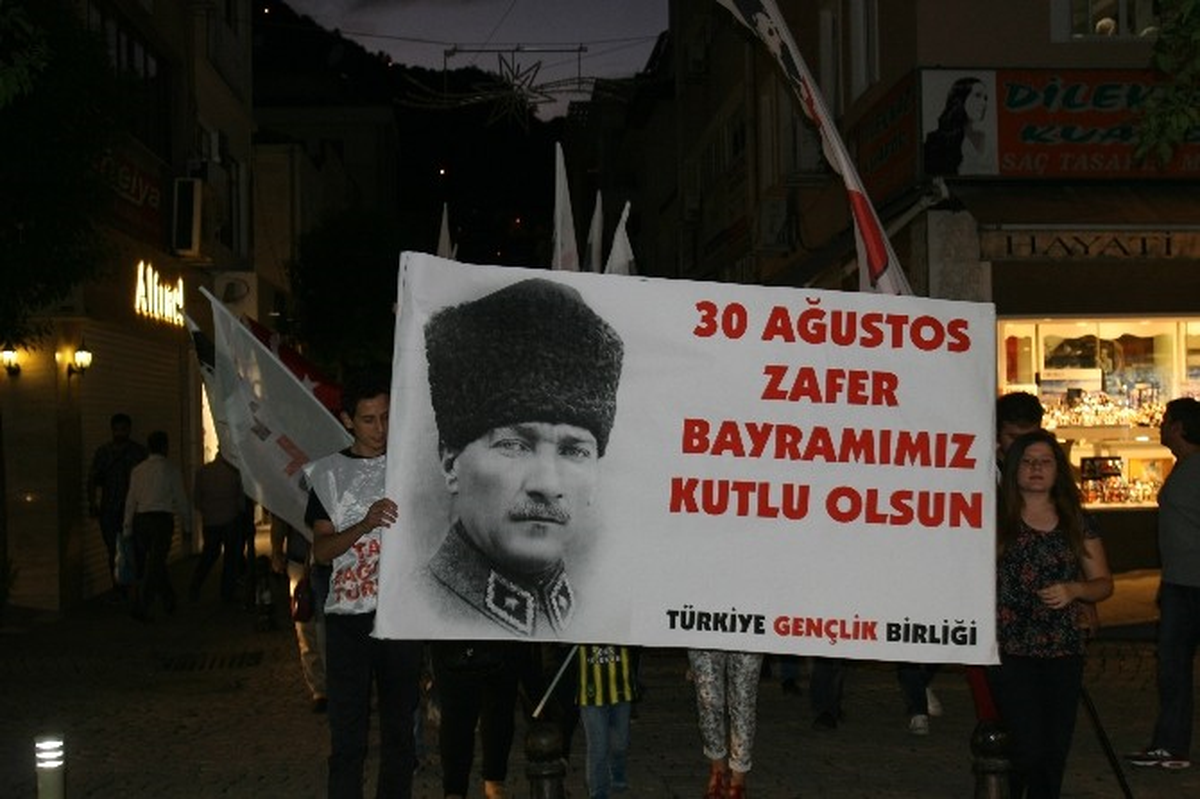 Tgb\'den 30 Ağustos Yürüyüşü